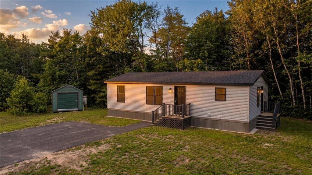 Photo of 27 Meadow Lane, Sabattus, ME 04280 (MLS # 1654957)