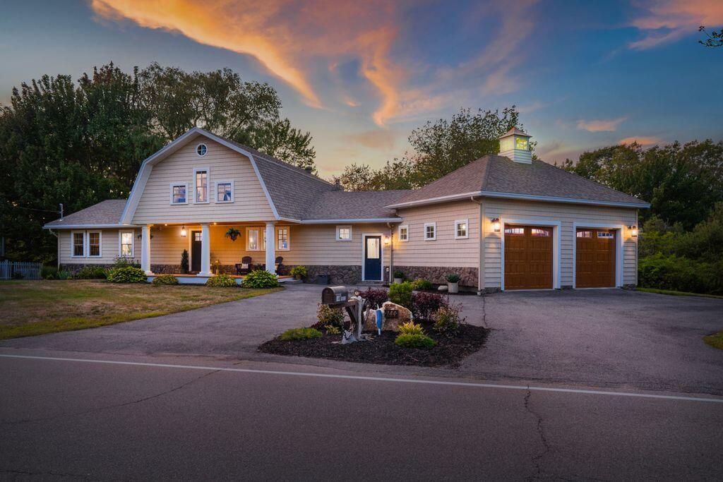 Photo of 144 Two Lights Road, Cape Elizabeth, ME 04107 (MLS # 1637767)