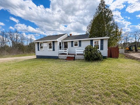 Photo of 402 Roosevelt Trail, Windham, ME 04062 (MLS # 1661237)