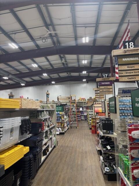 400 Narragansett Trail