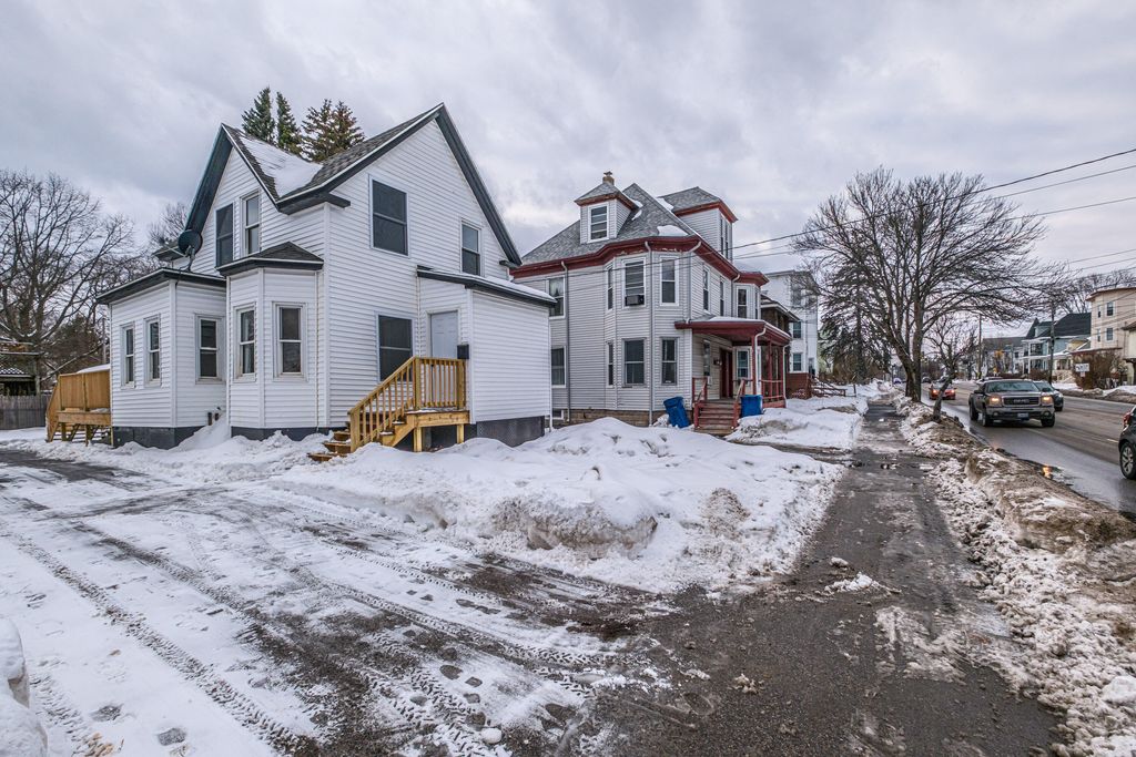 Photo of 566 Washington Avenue, Portland, ME 04103 (MLS # 1651719)