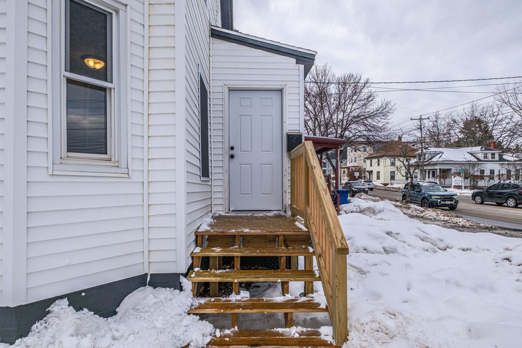 Photo of 566 Washington Avenue, Portland, ME 04103 (MLS # 1651719)