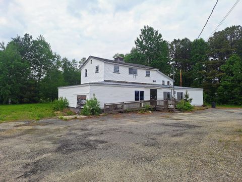 Photo of 732 Main Street, Oxford, ME 04270 (MLS # 1636121)