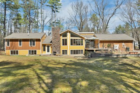 Photo of 50 James Farm Road, Lee, NH 03861 (MLS # 1658157)