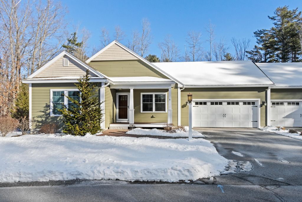 Photo of 6 Dipper Road #27, Cape Elizabeth, ME 04107 (MLS # 1646256)
