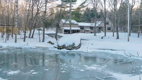 Photo of 376 Main Street, Wayne, ME 04284 (MLS # 1653519)