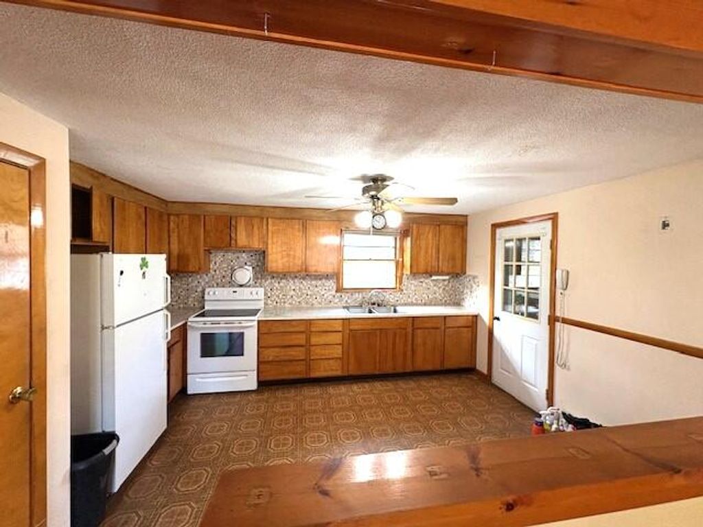 Photo of 154 Myrtle Street, Westbrook, ME 04092 (MLS # 1642695)