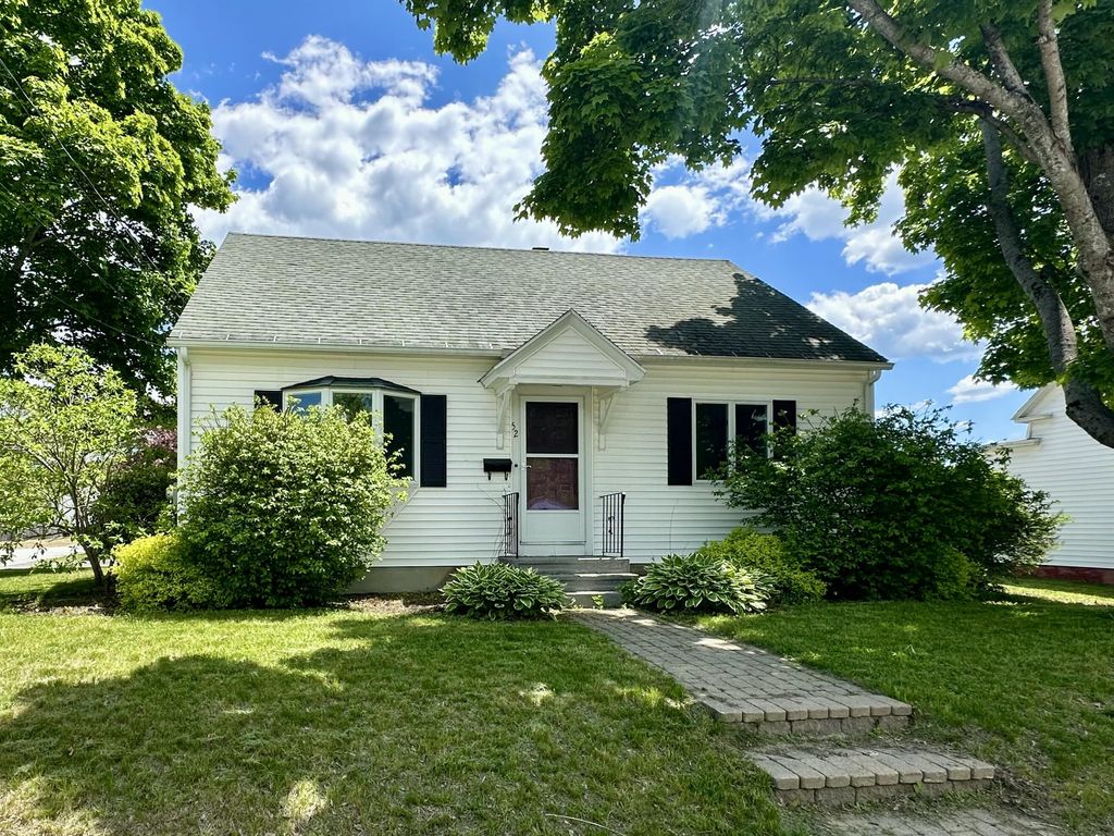 Photo of 52 Rideout Avenue, Lewiston, ME 04240 (MLS # 1624167)