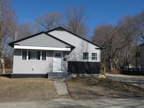 Photo of 28.5 Elm Street, Fairfield, ME 04937 (MLS # 1654256)