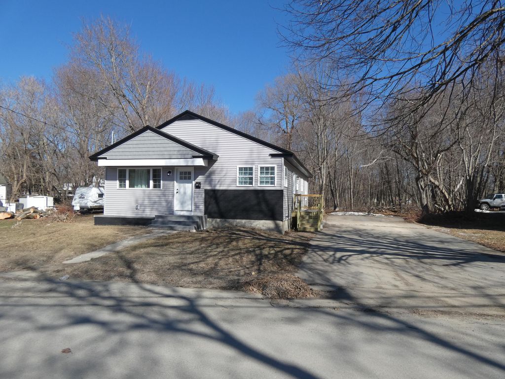 Photo of 28.5 Elm Street, Fairfield, ME 04937 (MLS # 1654256)