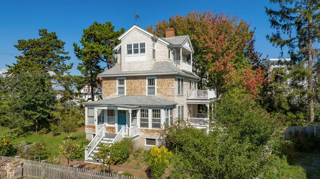 Photo of 2 E Grand Avenue, Scarborough, ME 04074 (MLS # 1657556)