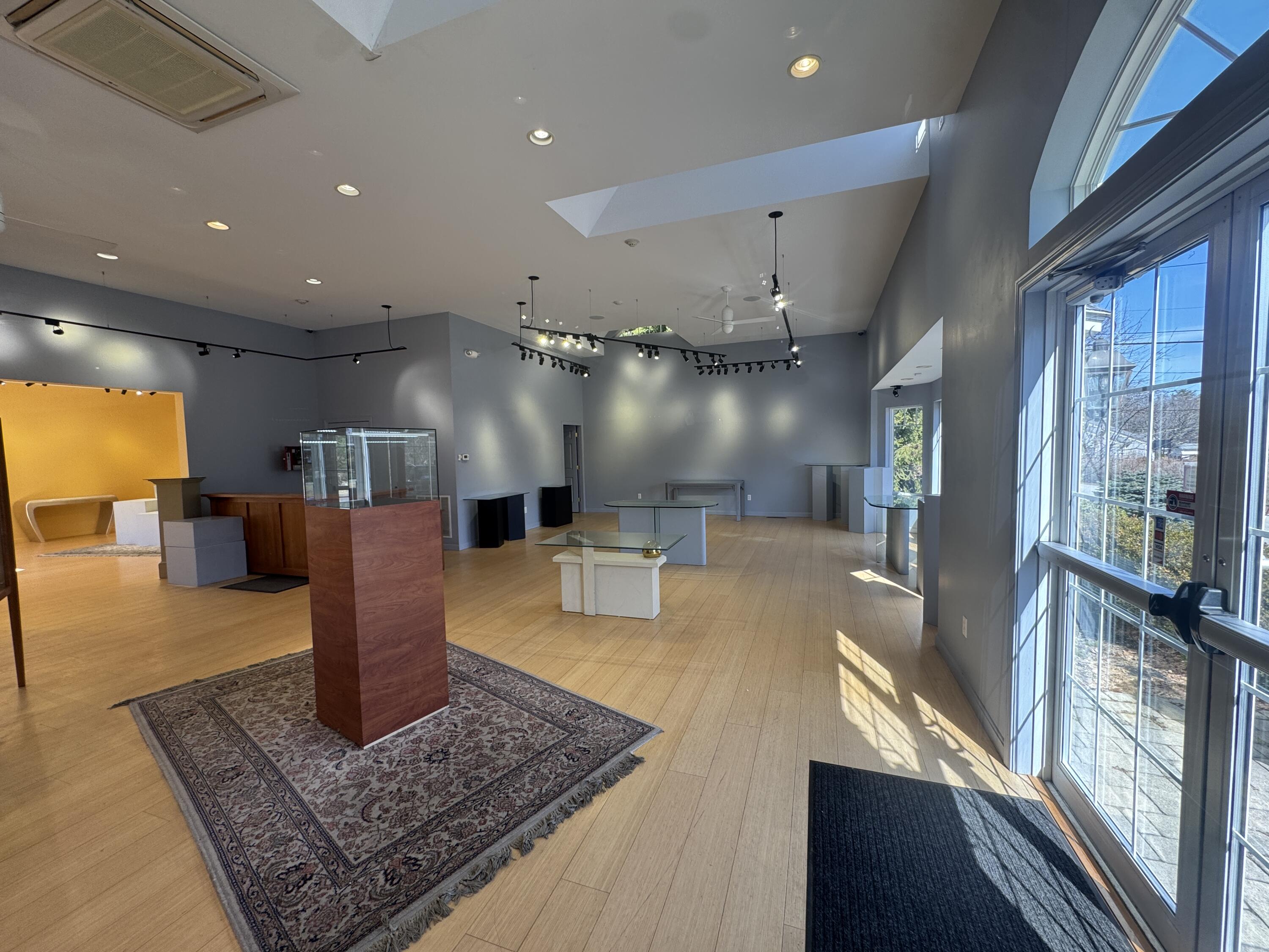 307 Main Street 1