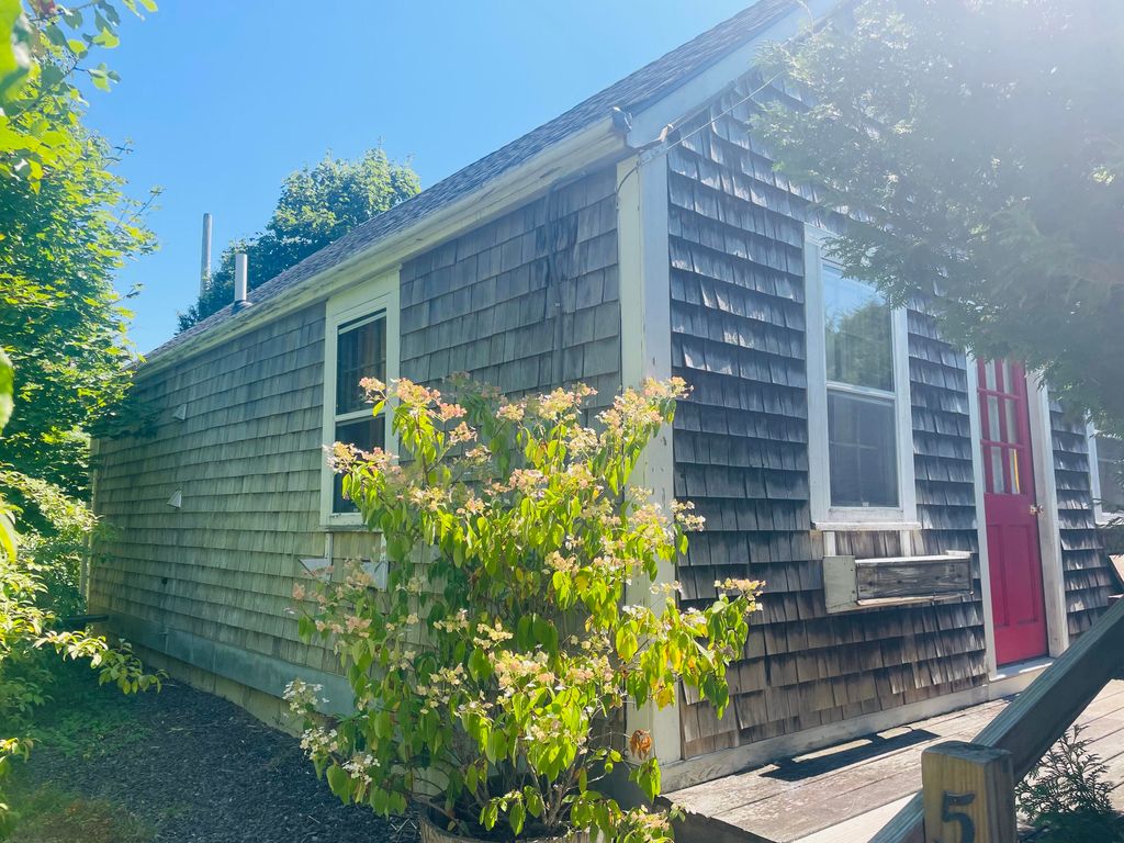 Photo of 5 Franklin Street, Rockport, ME 04856 (MLS # 1640430)