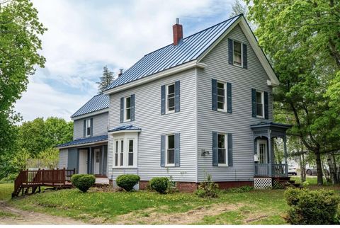 Photo of 172 Highland Avenue, Gardiner, ME 04345 (MLS # 1664006)