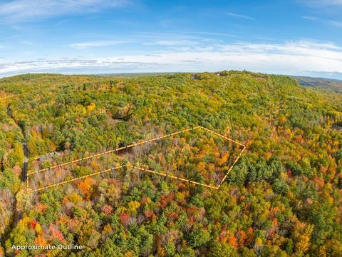 Photo of 192 Mountain Road, Raymond, ME 04071 (MLS # 1639132)