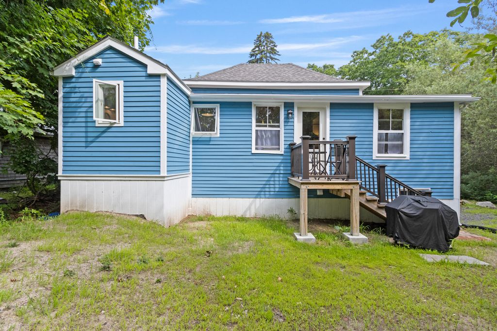 Photo of 85 Upper A Street, Portland, ME 04108 (MLS # 1653693)