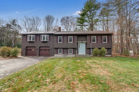 Photo of 35 Eider Lane, Topsham, ME 04086 (MLS # 1643441)