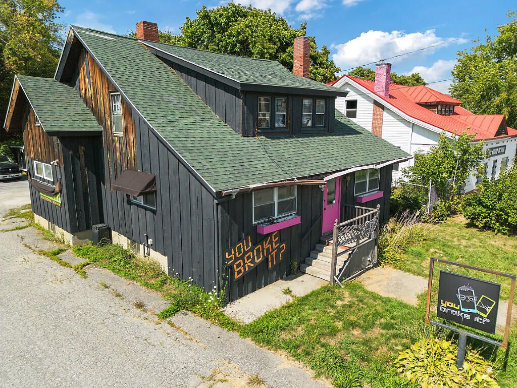 Photo of 144 College Avenue, Waterville, ME 04901 (MLS # 1638381)