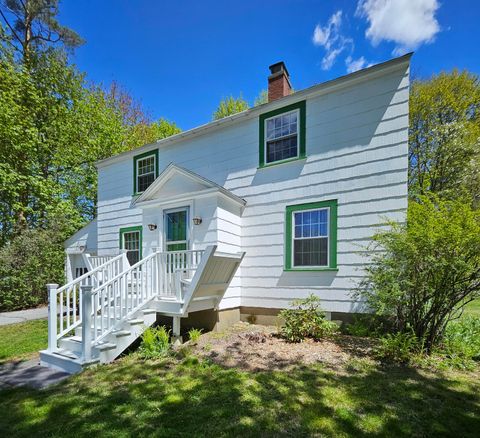 Photo of 249 Kenduskeag Avenue, Bangor, ME 04401 (MLS # 1662557)