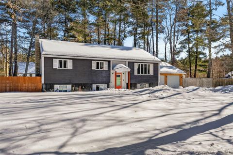 Photo of 28 Hanna Drive, Waterboro, ME 04030 (MLS # 1653071)