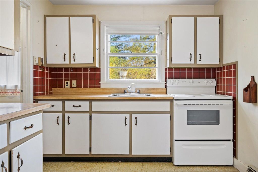 Photo of 18 Blanchard Street, Bangor, ME 04401 (MLS # 1642404)