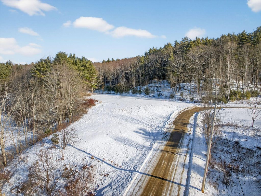 Photo of 6 Eastern Avenue, Falmouth, ME 04105 (MLS # 1648746)