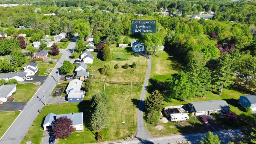 Photo of 136 Hogan Road, Lewiston, ME 04240 (MLS # 1663551)