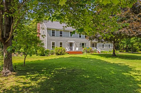 Photo of 15 Harvey Brook Drive, Freeport, ME 04032 (MLS # 1627388)