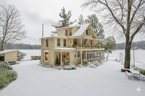 Photo of 202 Route 109, Acton, ME 04001 (MLS # 1632413)