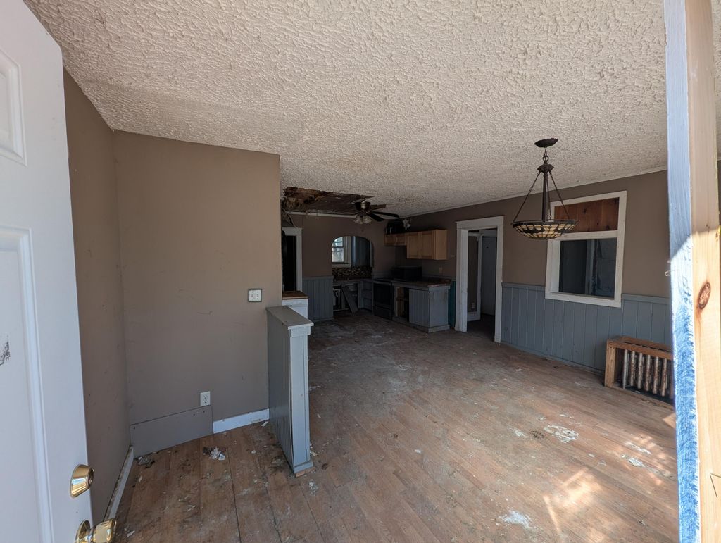 Photo of 113 7th Street, Auburn, ME 04210 (MLS # 1658617)