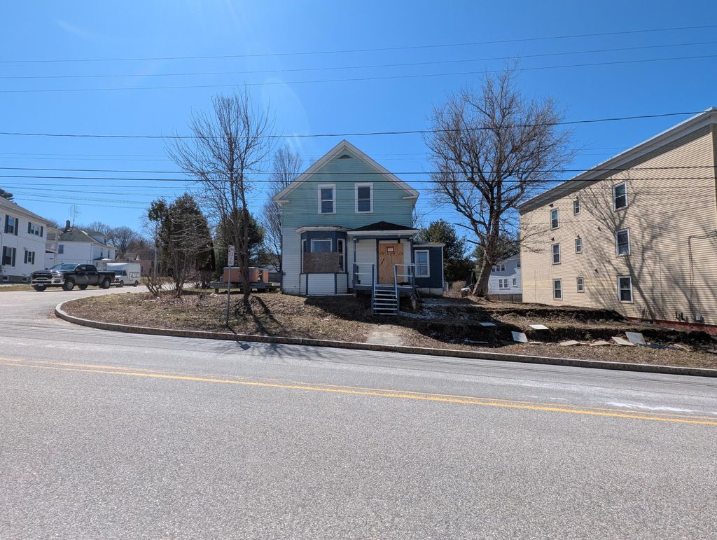 Photo of 113 7th Street, Auburn, ME 04210 (MLS # 1658617)