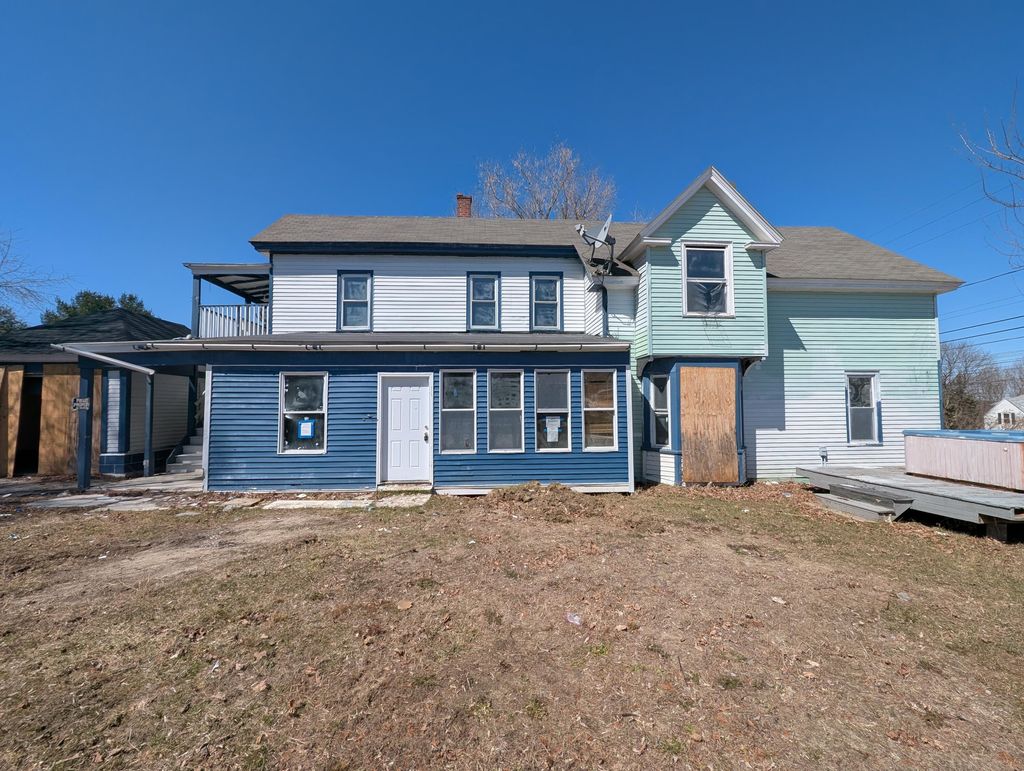 Photo of 113 7th Street, Auburn, ME 04210 (MLS # 1658617)