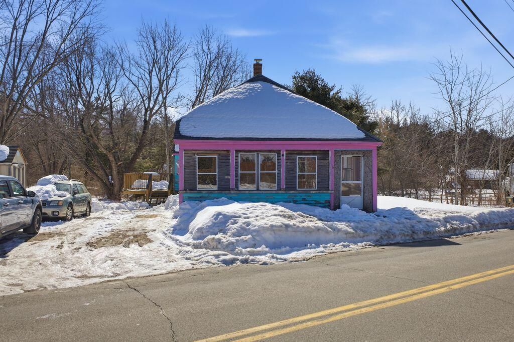 Photo of 16 Witchtrot Road, South Berwick, ME 03908 (MLS # 1652614)