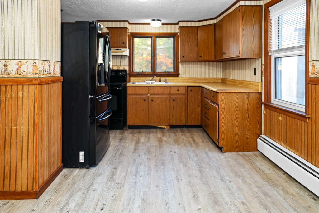 Photo of 10 Pine Street, Dixfield, ME 04224 (MLS # 1640040)