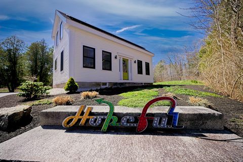 Photo of 18 Greely Road, Cumberland, ME 04021 (MLS # 1658810)