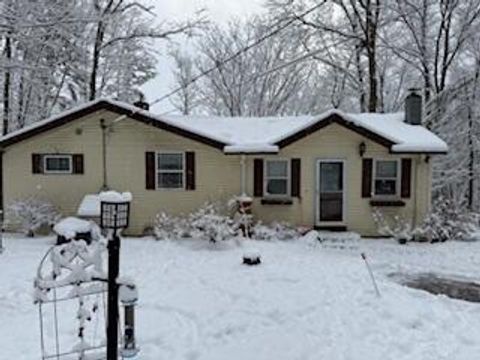 Photo of 66 Old Falls Pond Road, Alfred, ME 04002 (MLS # 1648976)