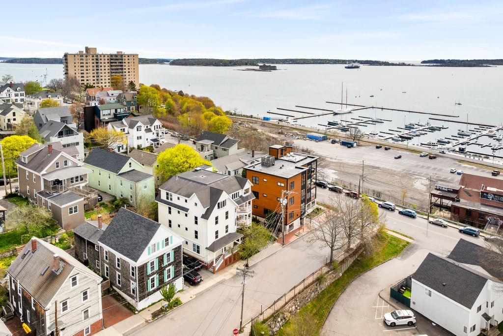 Photo of 9 Waterville Street #3C, Portland, ME 04101 (MLS # 1661943)