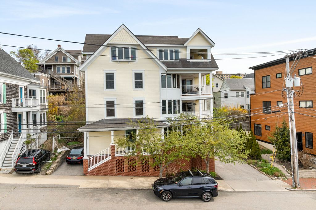 Photo of 9 Waterville Street #3C, Portland, ME 04101 (MLS # 1661943)