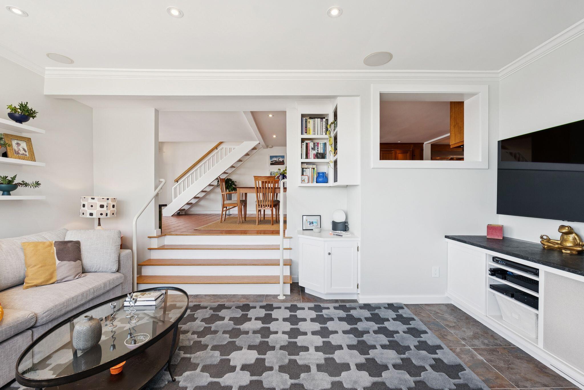 South Portland, Maine, 04106, United States, 2 Bedrooms Bedrooms, ,2 BathroomsBathrooms,Residential,Active,2013638
