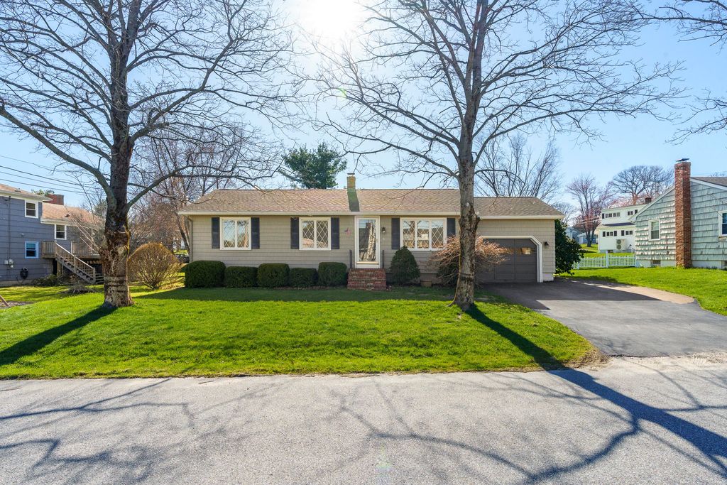 Photo of 6 Matthews Avenue, Bath, ME 04530 (MLS # 1661308)