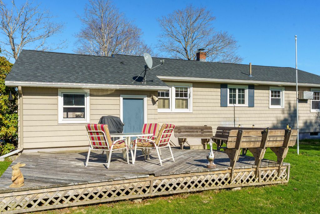 Photo of 6 Matthews Avenue, Bath, ME 04530 (MLS # 1661308)