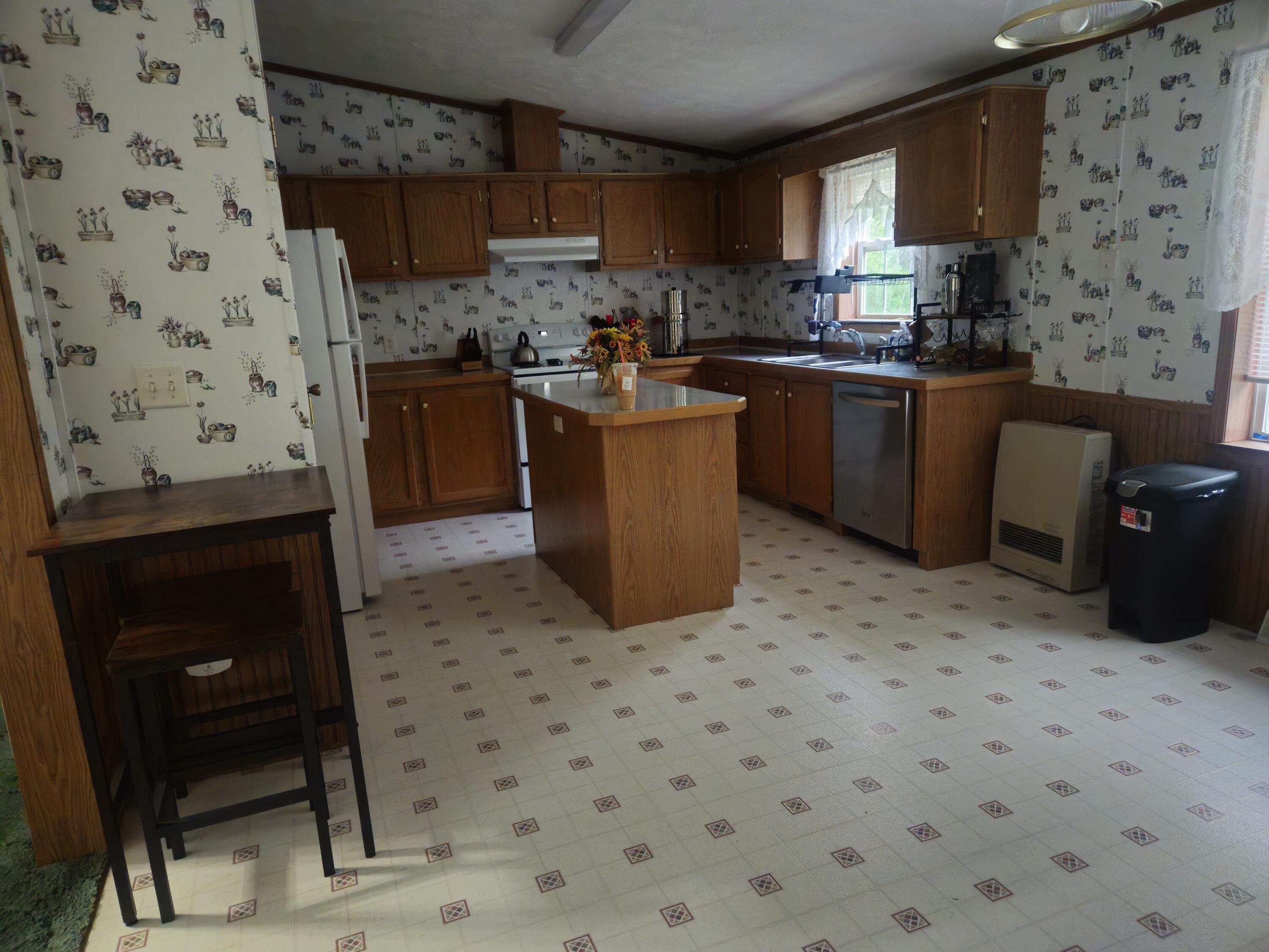 Sidney, Maine 04330, United States, 3 Bedrooms Bedrooms, ,2 BathroomsBathrooms,Residential,Active,147329