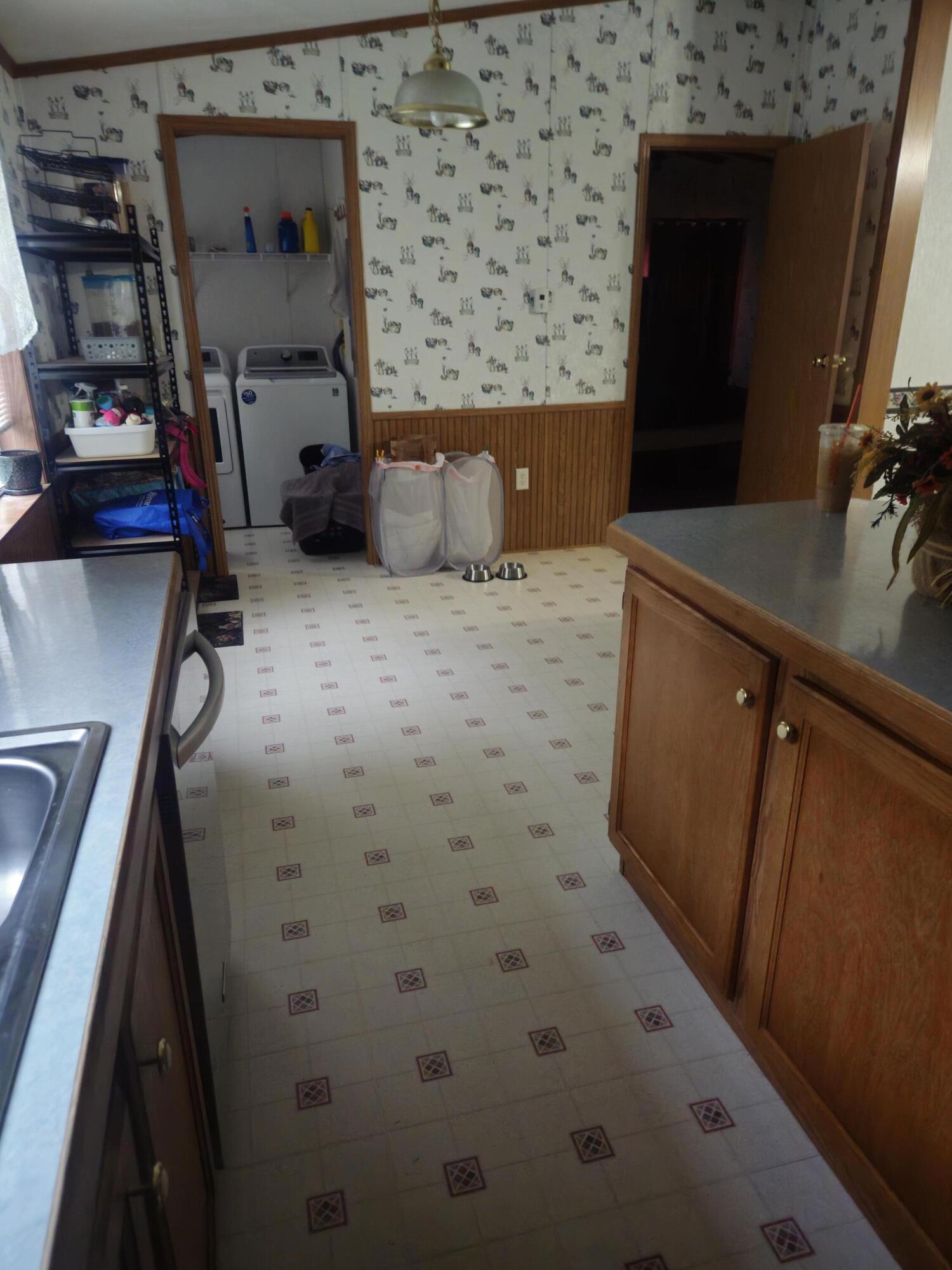 Sidney, Maine 04330, United States, 3 Bedrooms Bedrooms, ,2 BathroomsBathrooms,Residential,Active,147329