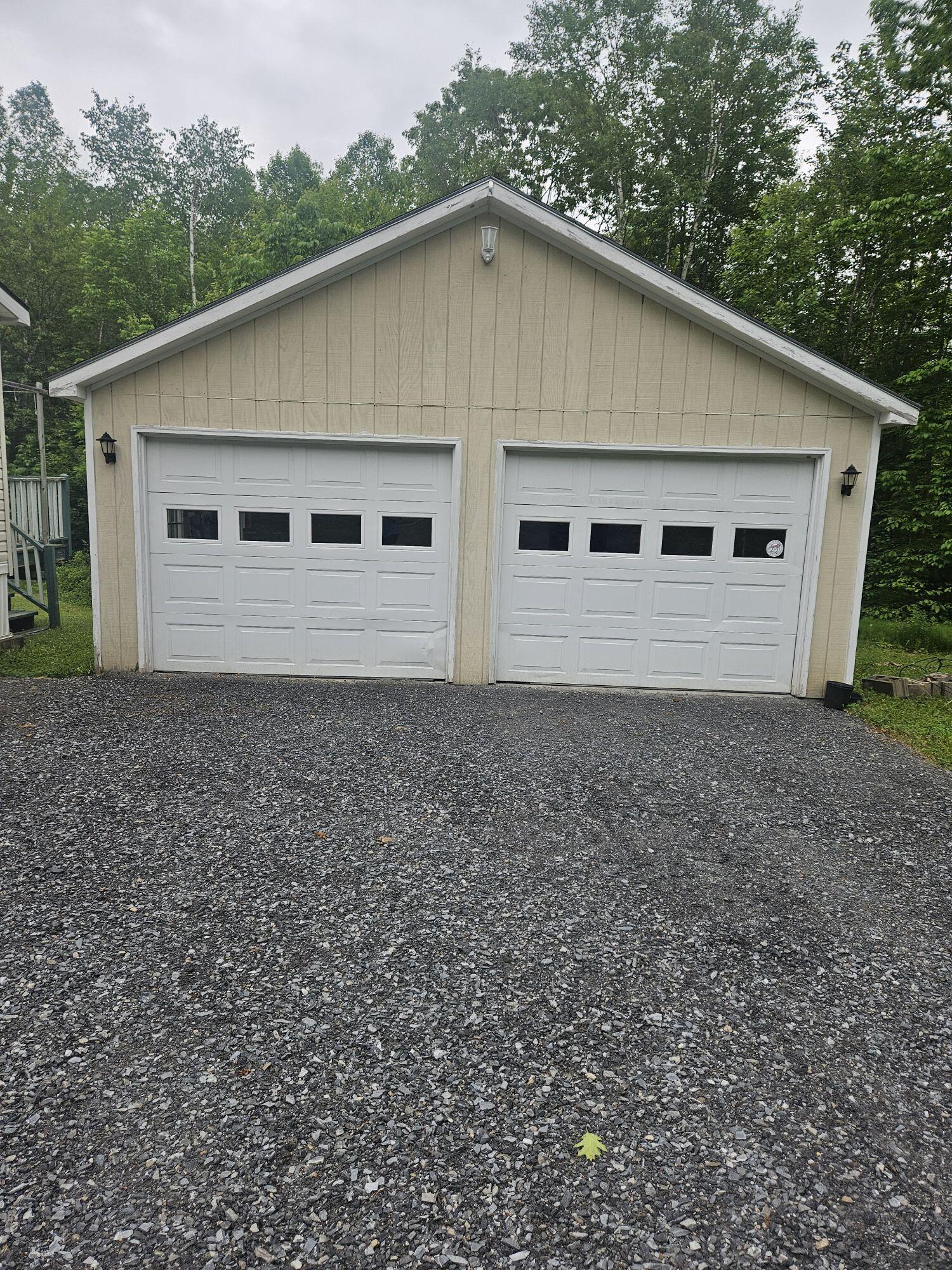 Sidney, Maine 04330, United States, 3 Bedrooms Bedrooms, ,2 BathroomsBathrooms,Residential,Active,147329