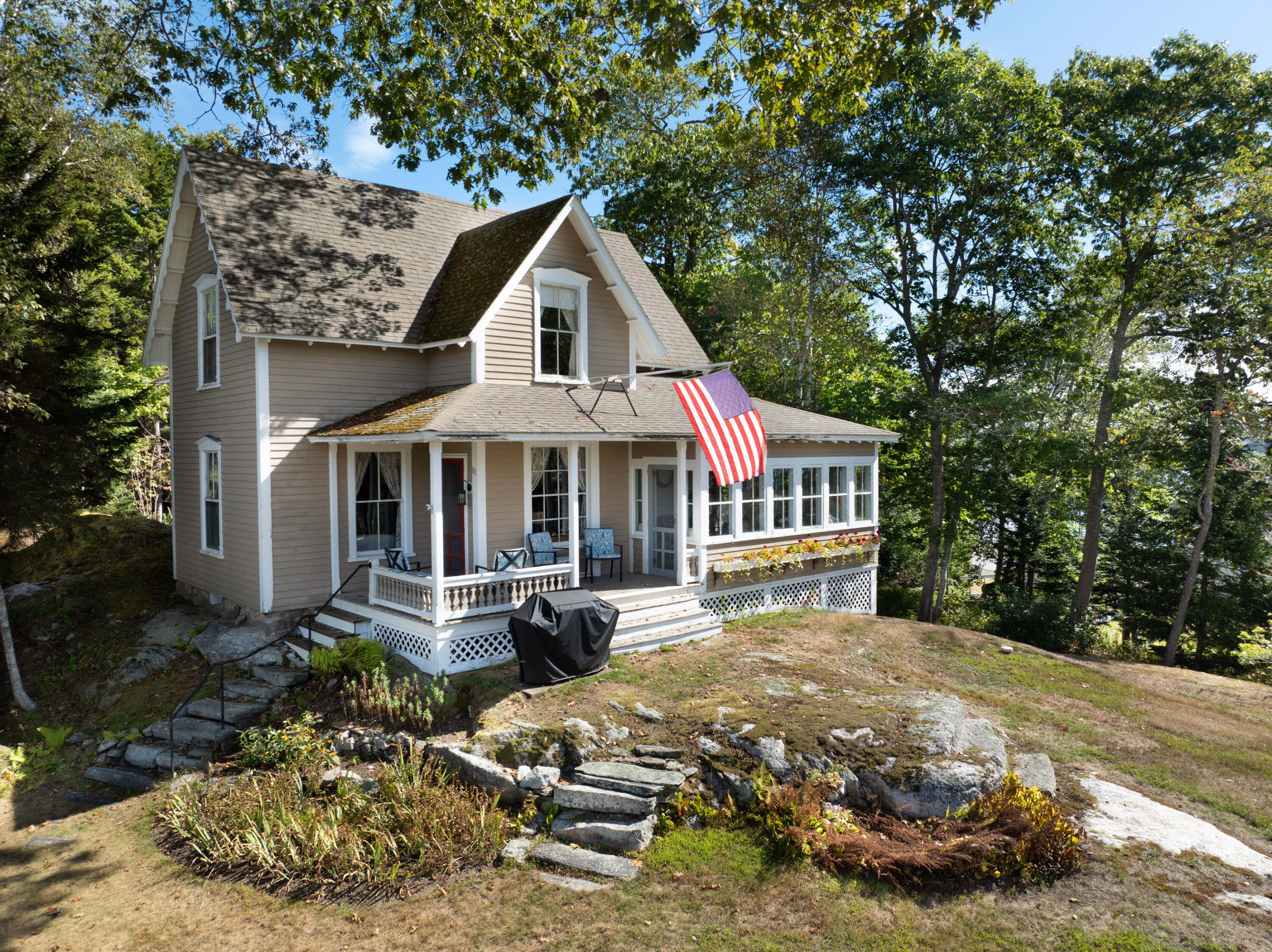 83 Central Avenue