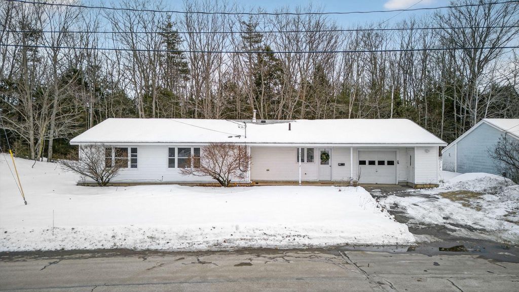Photo of 234 Congress Circle, Topsham, ME 04086 (MLS # 1650248)