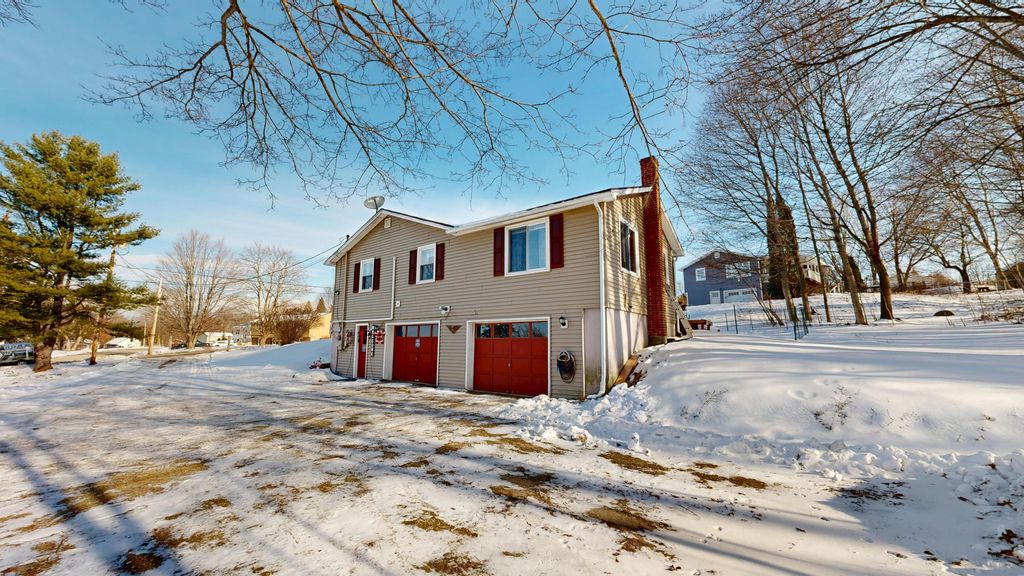 Photo of 11 Highland Heights, Winthrop, ME 04364 (MLS # 1646915)