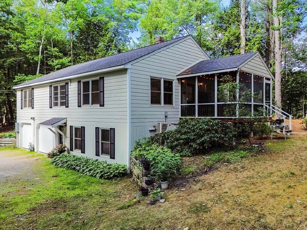 Photo of 9 Tracy Cove Circle, Rome, ME 04963 (MLS # 1657248)
