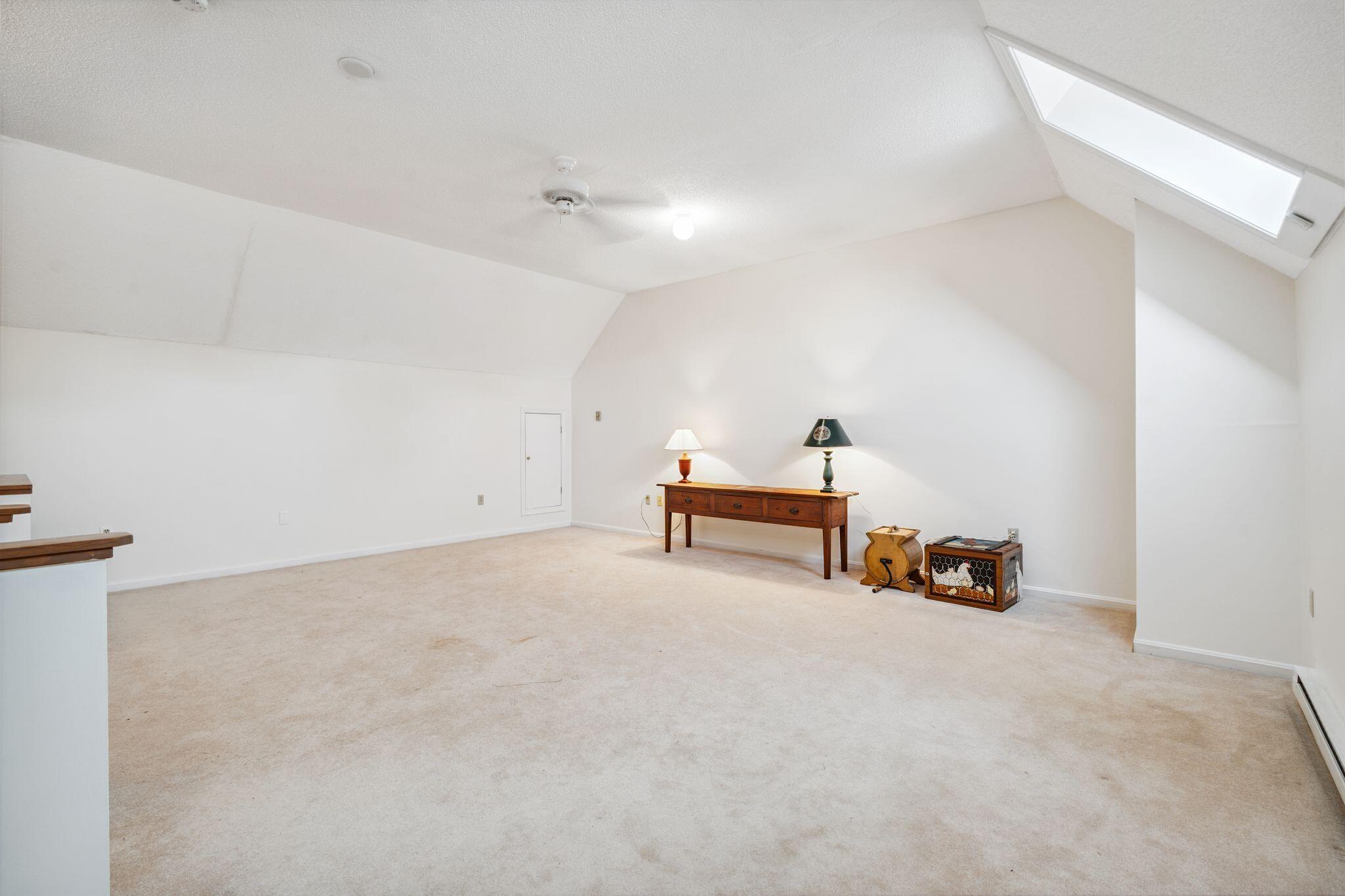 Kennebunk, Maine 04043, United States, 3 Bedrooms Bedrooms, ,3 BathroomsBathrooms,Residential,Pending,165989