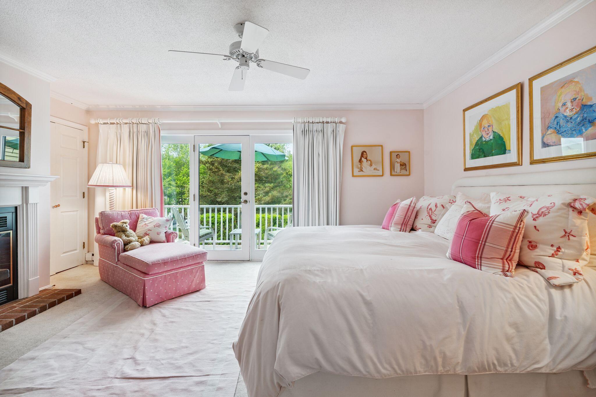 Kennebunk, Maine 04043, United States, 3 Bedrooms Bedrooms, ,3 BathroomsBathrooms,Residential,Pending,165989